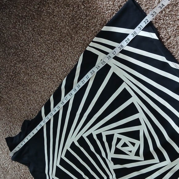 BCBG Maxazria black & white abstract midi dress size Small - Picture 14 of 15